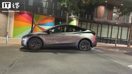 馬斯克宣布特斯拉無人駕駛出租車服務將覆蓋半數美國用戶，光纖網絡建設或成關鍵支撐